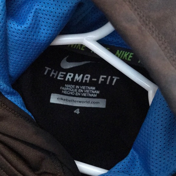 Boys size 4 thermafit Nike hooded sweatshirt - Picture 3 of 4